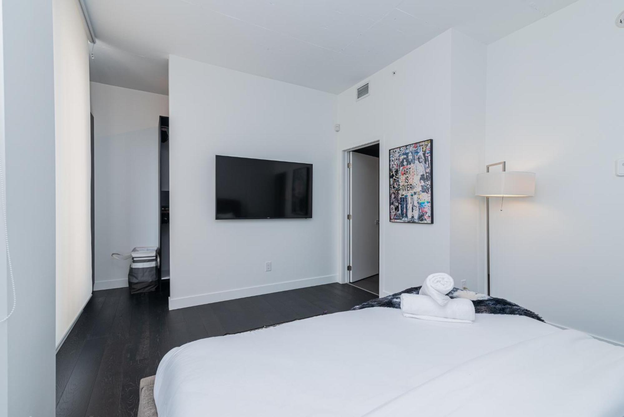 Le Se7T Penthouses Montreal Exterior photo